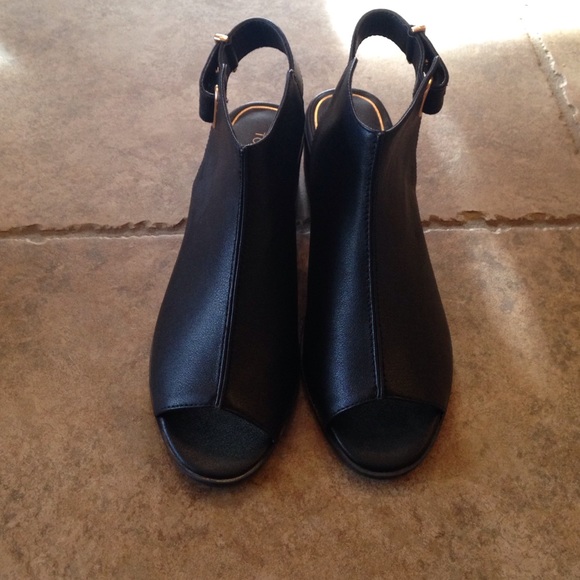 Shoes - NEW Topshop Nix Slingback Block-Heels