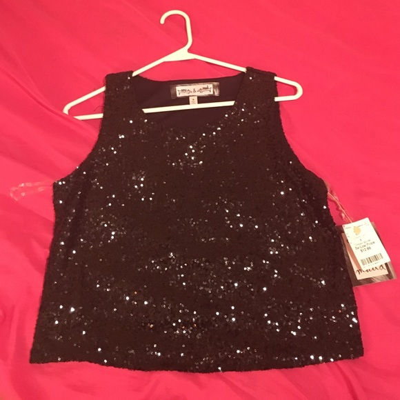 Sequins sleeveless crop top