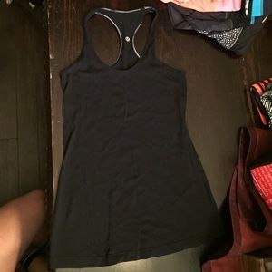 Black lulu tank top size 8