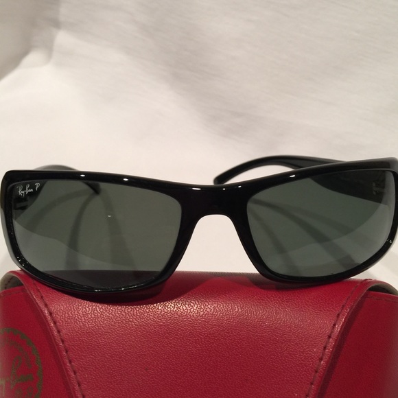 🌺Reduced🌺SALE Ray Ban polarized Sunglasses - Picture 3 of 7