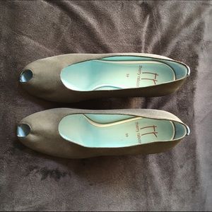 Thierry Rabotin peep toe heels