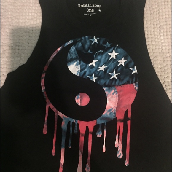 Peace sign tank