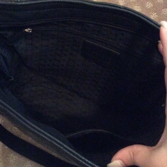 Black Quilted Bag - Picture 2 of 2