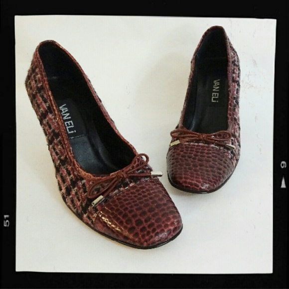 Sophisticated Tweed Pumps