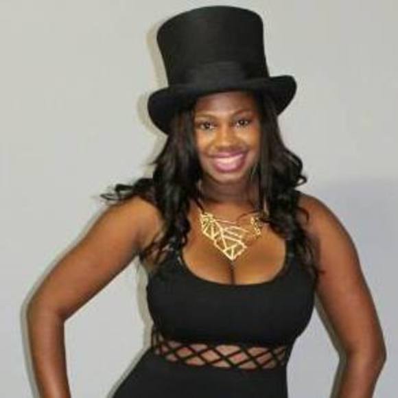 Meet your Posher, Maria - Picture 1 of 1