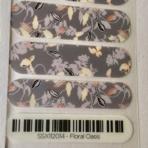 Jamberry retired original Floral Oasis 1/2
