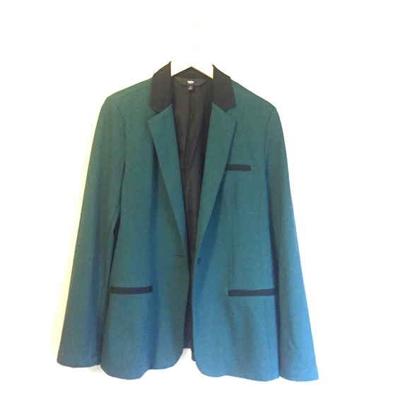 Comfortable emerald & black blazer