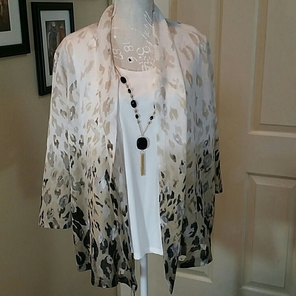 Blouse Set with Necklace