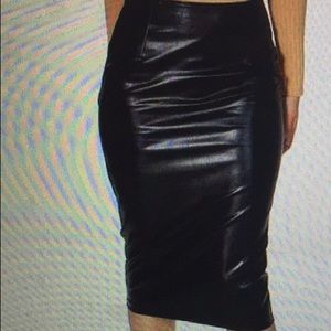 BRAND NEW NEVER WORN FAUX LEATHER MIDI SKIRT