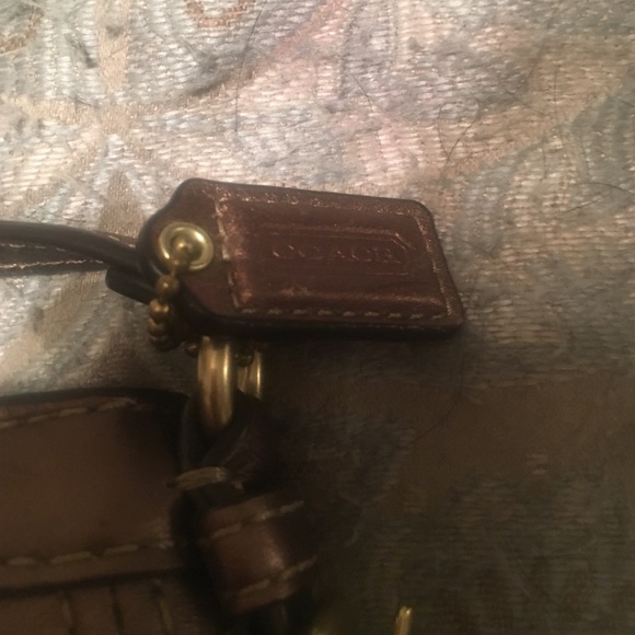 Gold coach wristlet - Picture 4 of 4