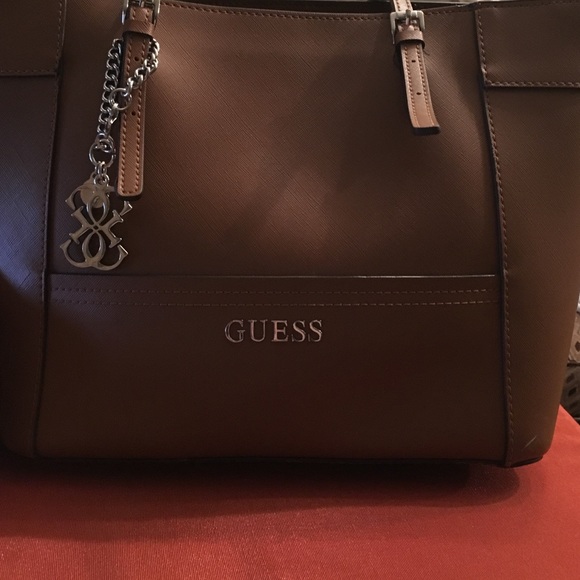 ☘Guess handbag!!  ☘