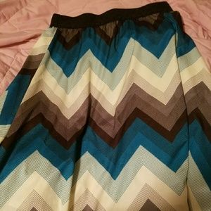 Lularoe Lola Midi Skirt. Teal Blue Gray & Cream