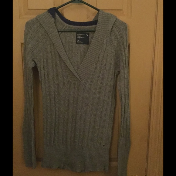 American Eagle Sweater