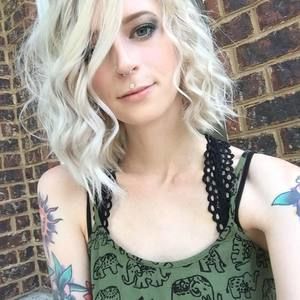 Meet your Posher, Mackenzie