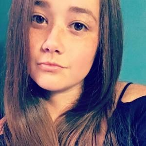 Meet your Posher, Caitlin