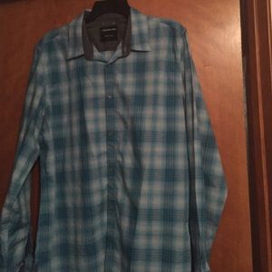 Men's long sleeve Calvin Klein shirt. Size: L