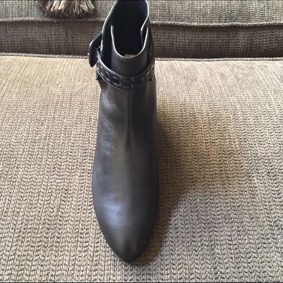 Tod's Black ankle boots