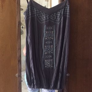 Grey top w/ embroidered detail, draw string waist