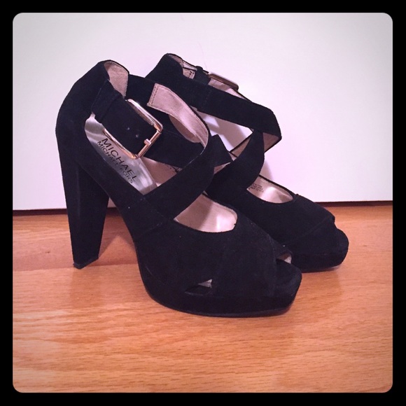 Michale Kors suede heels