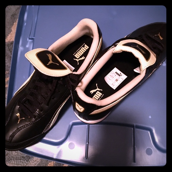 Puma soccer cleats women's