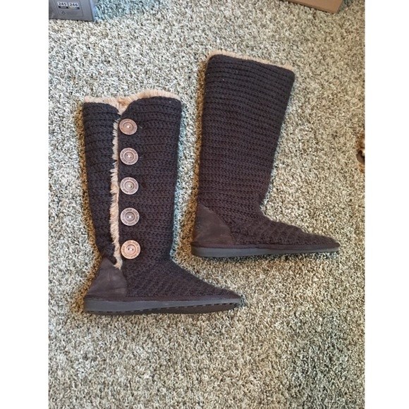 Brown Muk Luks!