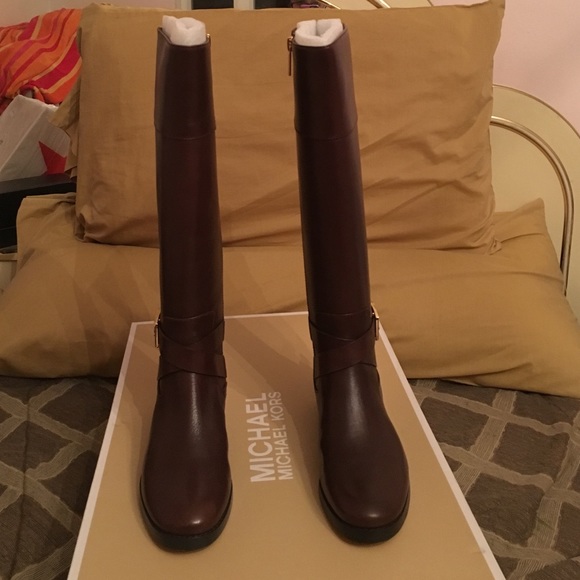 NEW BROWN MK BOOTS - Picture 2 of 4