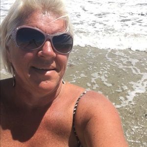 Meet your Posher, Vicky