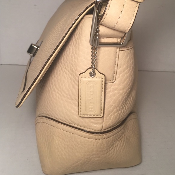 Coach Handbags - Coach Cream Leather Purse