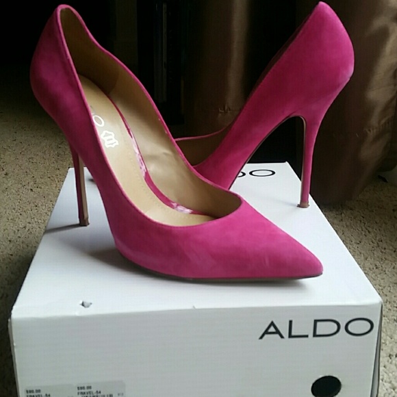 Aldo magenta suede pumps