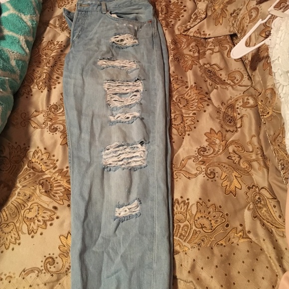 H&M Boyfriend Jeans