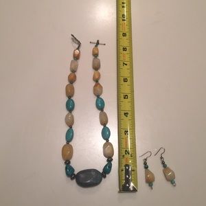 Beaded necklace with earrings