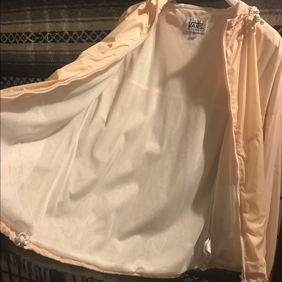 Wind breaker - Picture 2 of 6