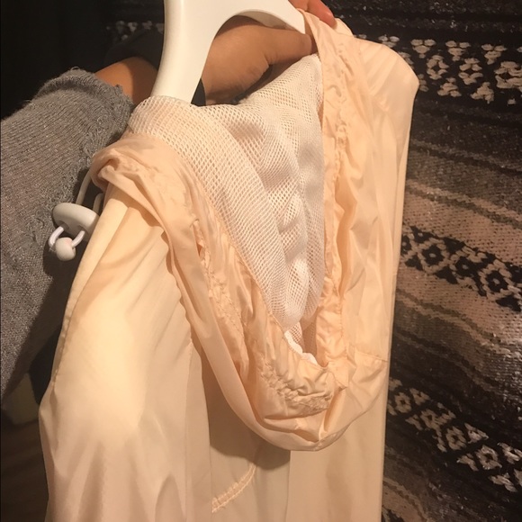 Wind breaker - Picture 6 of 6