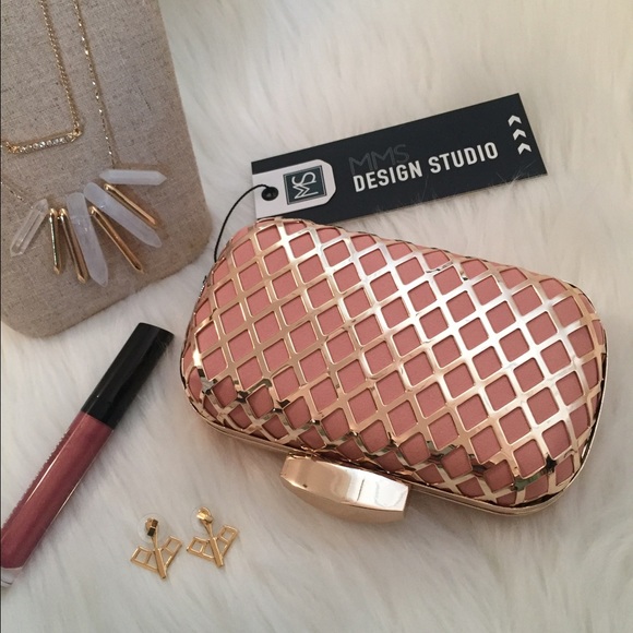 Sleek Diamond Blush Hard Metal Clutch