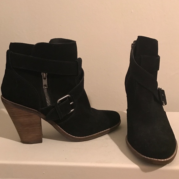 Dolce Vita Conary suede black ankle boots