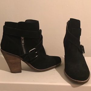 Dolce Vita Conary suede black ankle boots