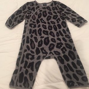 Girls sleeper size 6-12 months