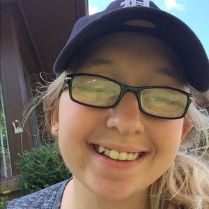 Meet your Posher, Laurel