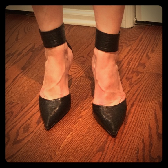 Baldinini Italian black leather sandals