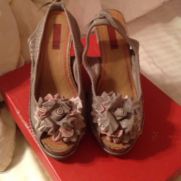 Sandal - Picture 4 of 4