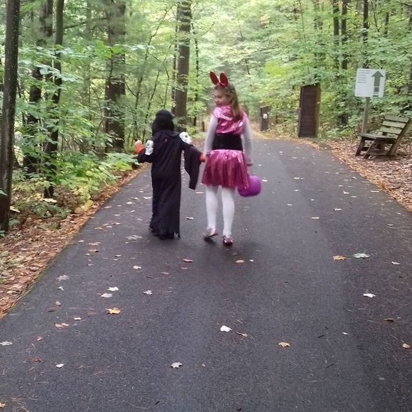 Meet your Posher, Jennifer - Picture 1 of 1