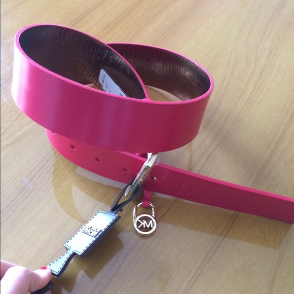 BELT - Picture 1 of 2