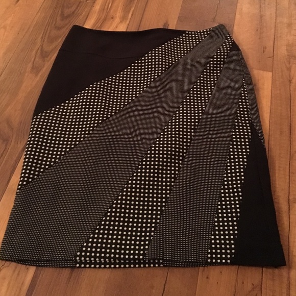 ◼️◽️BLACK AND WHITE POLKA DOT SKIRT◽️◼️