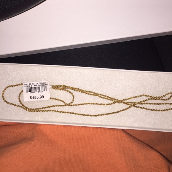 Sturdy gold chain NWT