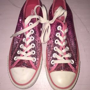 Pink converse