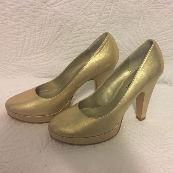 Colin Stuart Shoes - Colin Stuart Gold Platform Heels