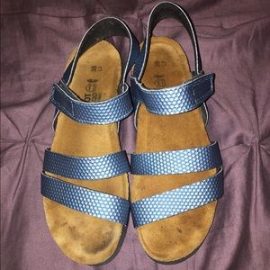 Naot sandal