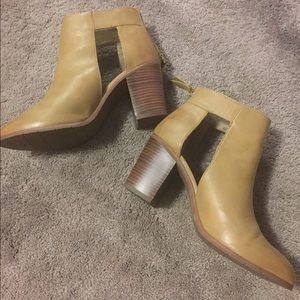 Brand new! Combust cut bootie