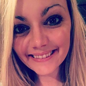 Meet your Posher, Kenzie