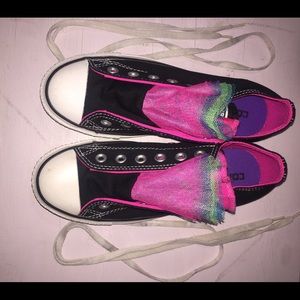 Unique black converse